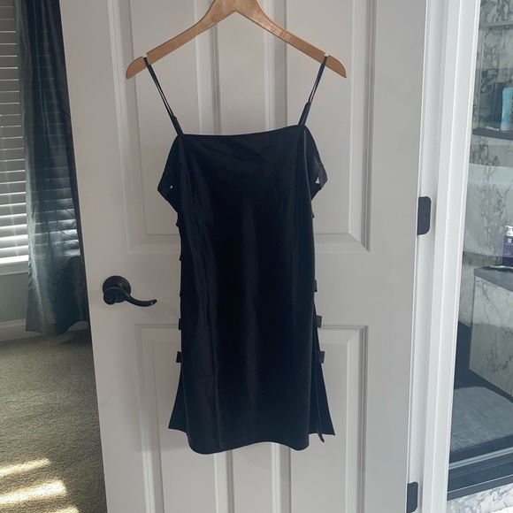 NEW Fleur Du Mal 100% Silk Charmeuse Adjustable Straps Cut-outs Side Detail Lrg - Picture 10 of 14